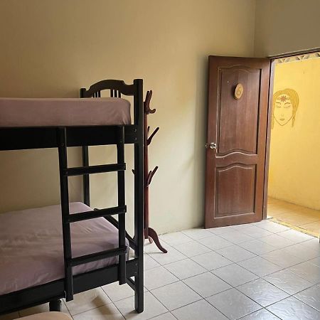 Chaqana Hostel Салинас Екстериор снимка