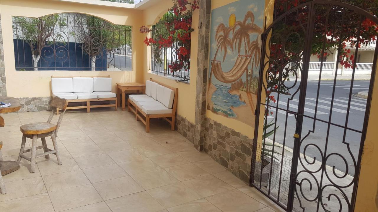 Chaqana Hostel Салинас Екстериор снимка